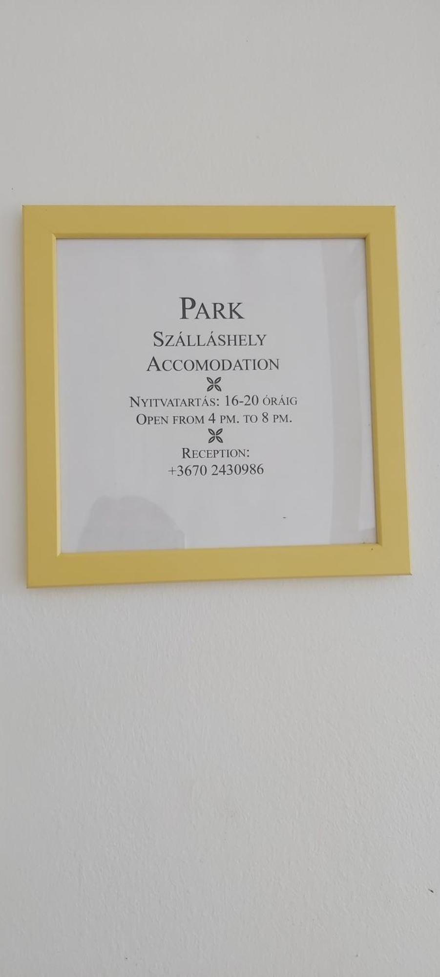 Park Vendeghaz Hotel Kecskemet Luaran gambar